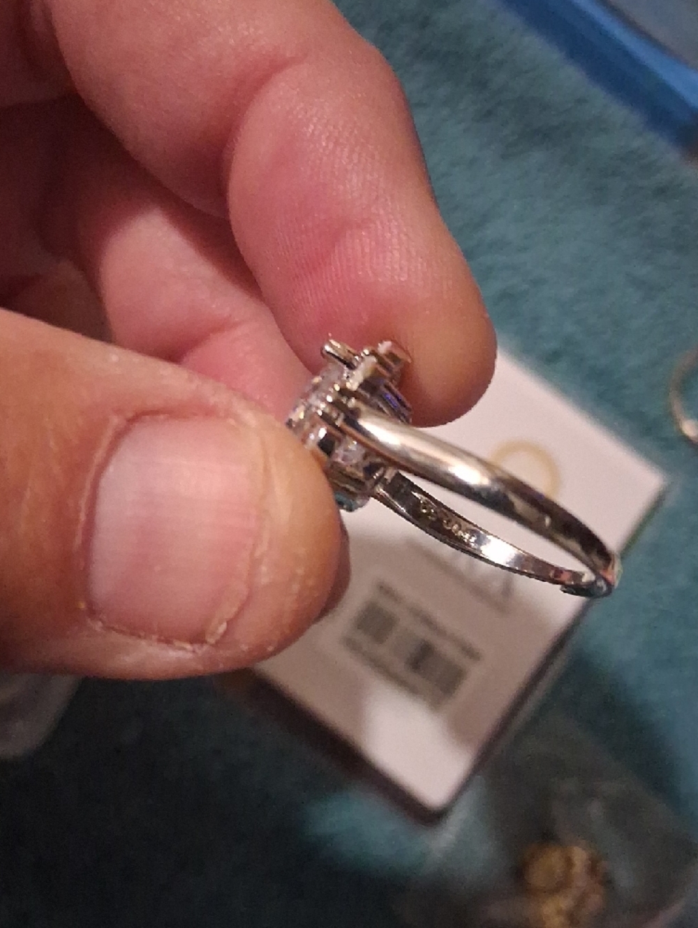 RETAIL 299.00 .GRA Moissanite Halo Statement Ring in Silver3KT. S925. - Picture 4 of 5